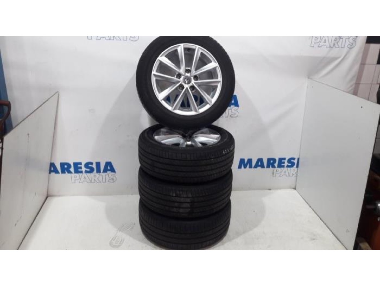 Renault - Megane - Sportvelgenset + banden