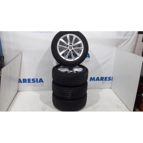 Renault - Megane - Sportvelgenset + banden