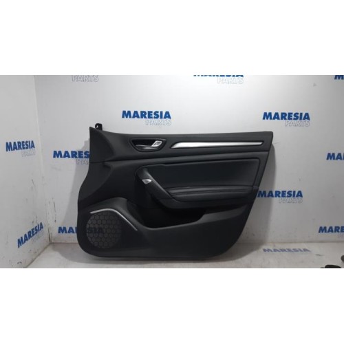 Renault - Megane - Portierbekleding 4Deurs rechts-voor