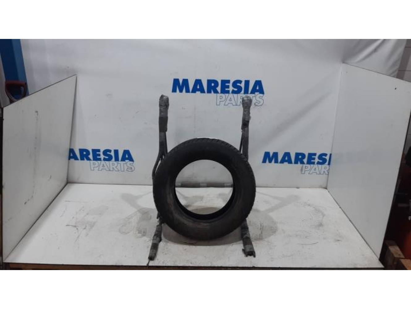 Peugeot - Bipper - Tyre