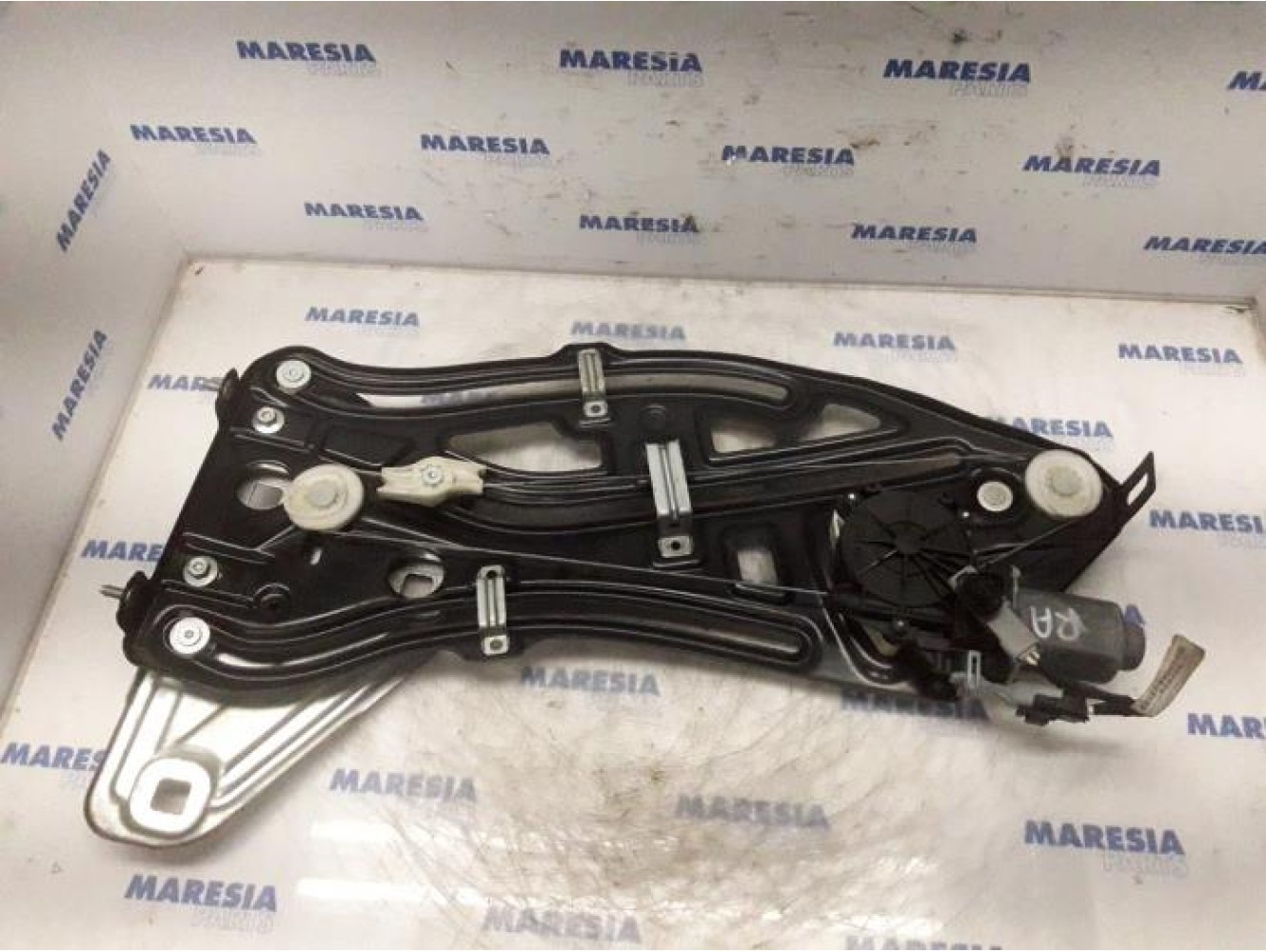 Peugeot - 207 - Rear window mechanism 2-door, right