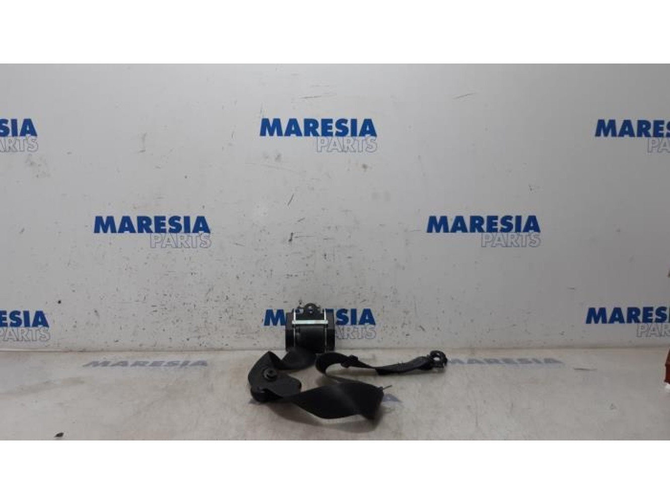 Renault - Master - Front seatbelt, right
