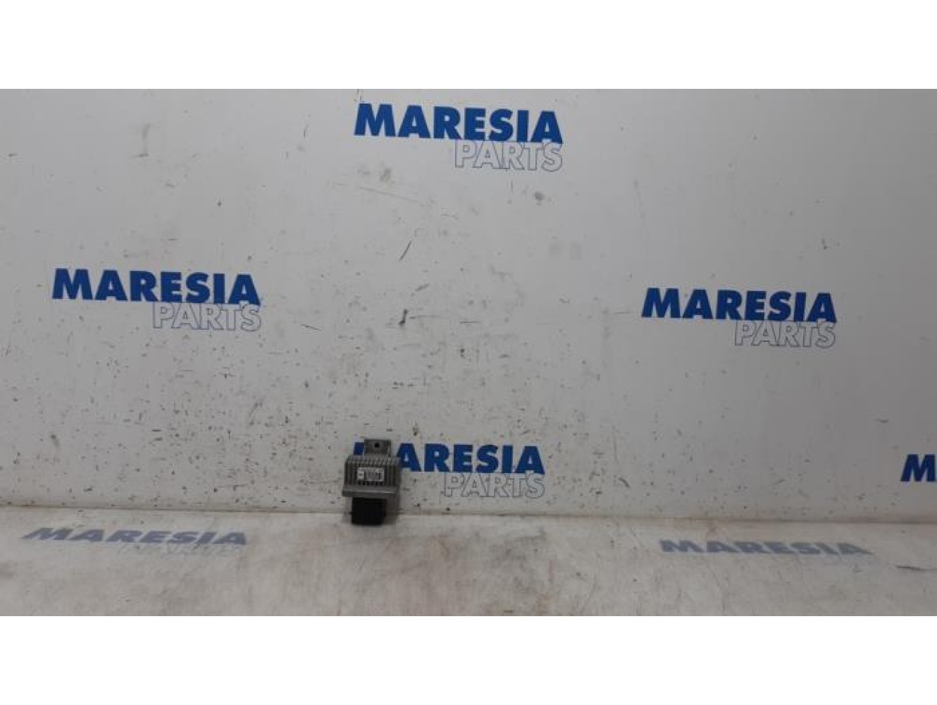 Renault - Master - Glow plug relay