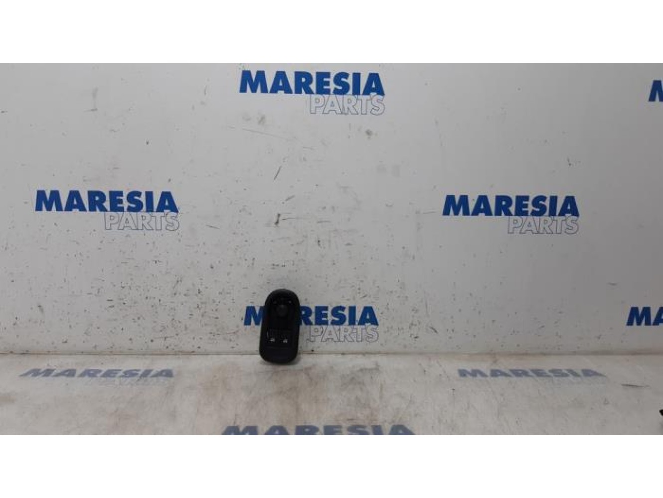 Renault - Master - Multi-functional window switch