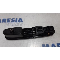 Fiat - Punto - Multi-functional window switch