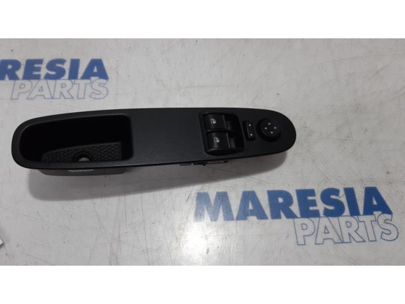 Fiat - Punto - Multi-functional window switch
