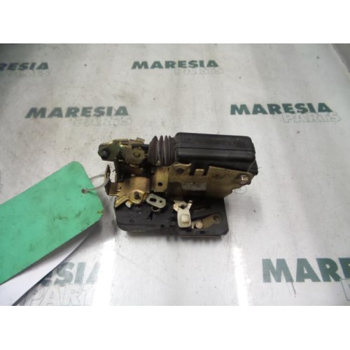 Renault - Megane - Rear door mechanism 4-door, right