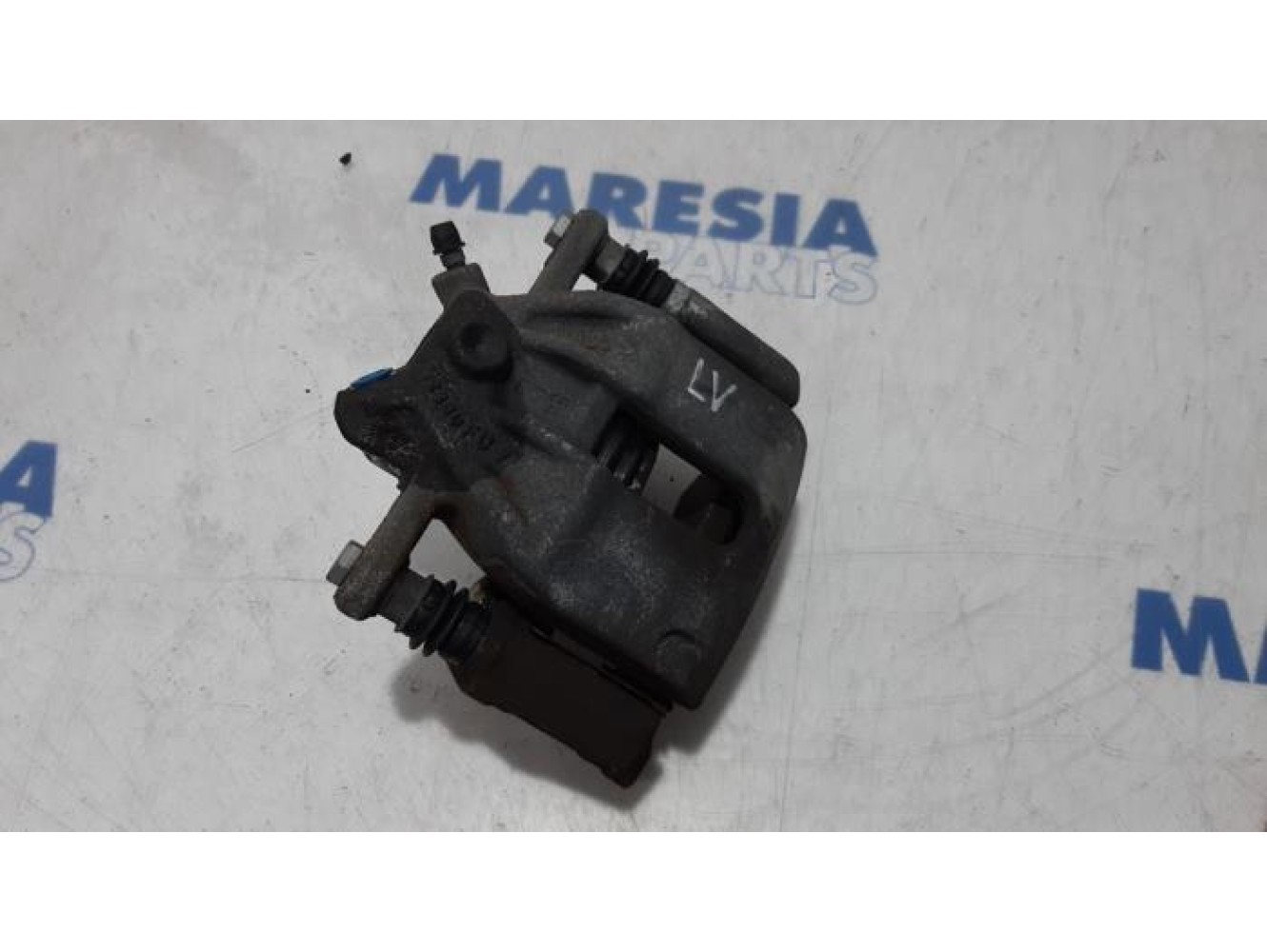 Renault - Megane - Front brake calliper, left