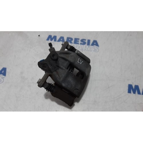 Renault - Megane - Front brake calliper, left