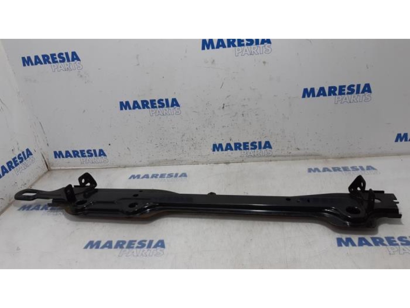 Renault - Megane - Radiator bar