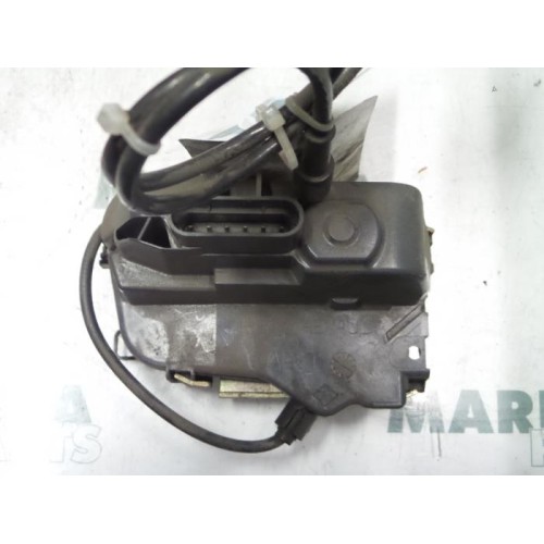 Renault - Megane - Rear door mechanism 4-door, right