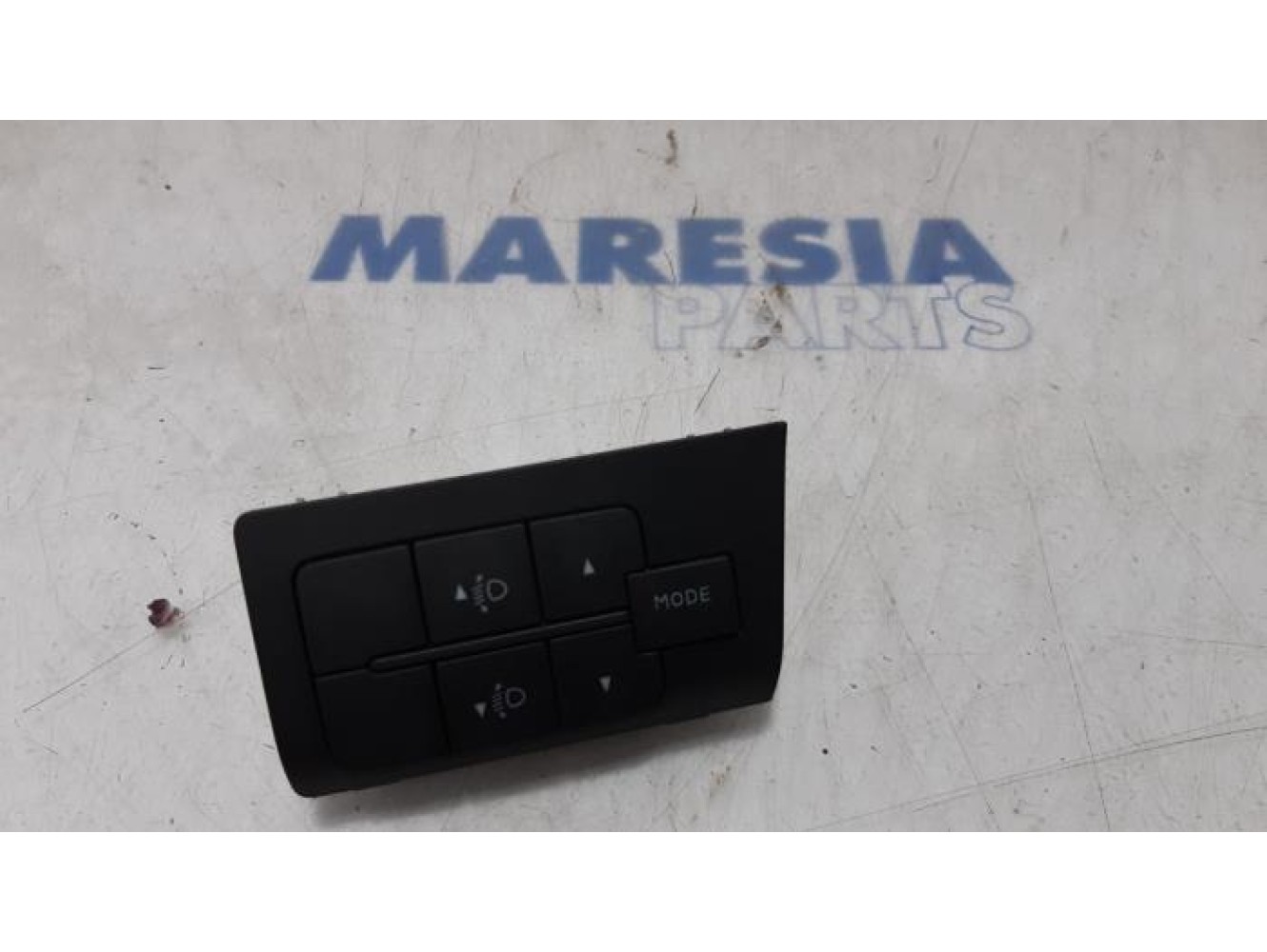 Fiat - Ducato - Height control switch