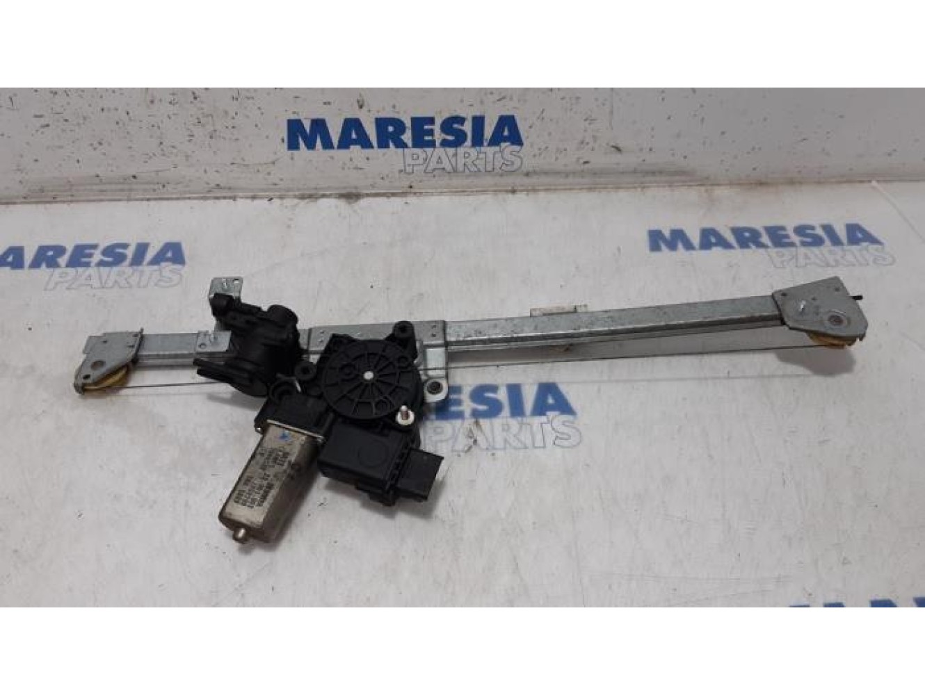 Fiat - Ducato - Window mechanism 2-door, front right