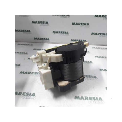 Fiat - Punto - Front seatbelt, right