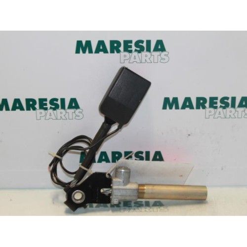 Renault - Megane - Gordelspanner links