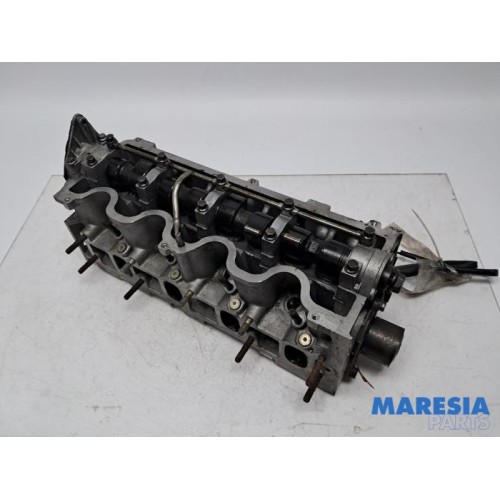 Alfa Romeo - 147 - Cylinder head