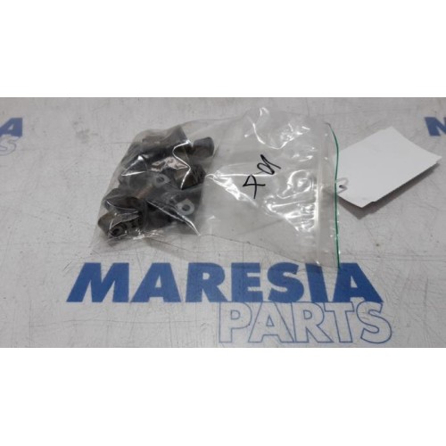 Peugeot - 207 - Cylinder head