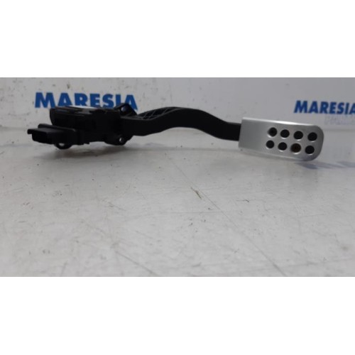 Peugeot - 207 - Gaspedaalpositie Sensor