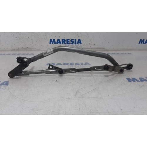 Peugeot - 207 - Wiper mechanism