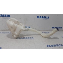 Peugeot - 207 - Front windscreen washer reservoir