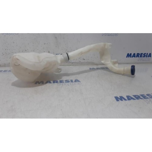Peugeot - 207 - Front windscreen washer reservoir