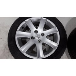 Peugeot - 207 - Sportvelgenset + banden