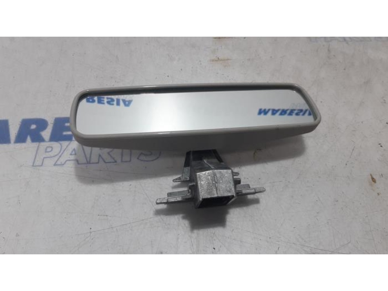 Renault - Megane - Rear view mirror