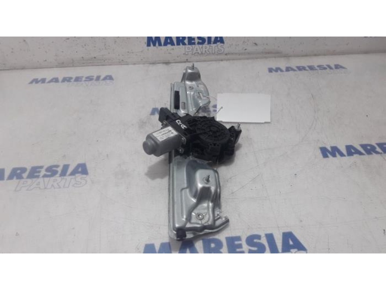 Renault - Megane - Rear door window mechanism 4-door, right