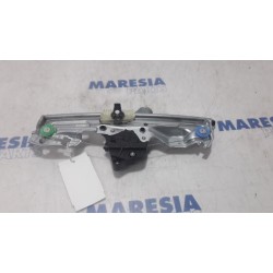 Renault - Megane - Rear door window mechanism 4-door, right