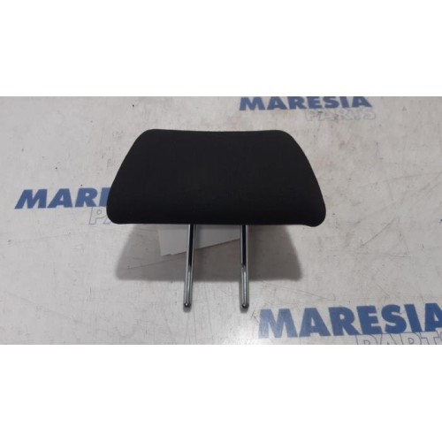 Peugeot - 207 - Headrest