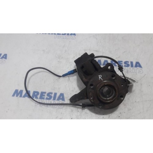 Peugeot - 207 - Knuckle, front right