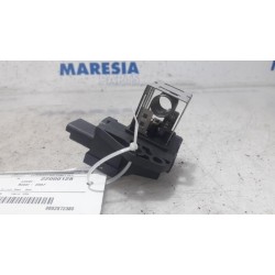 Peugeot - 207 - Cooling fan resistor