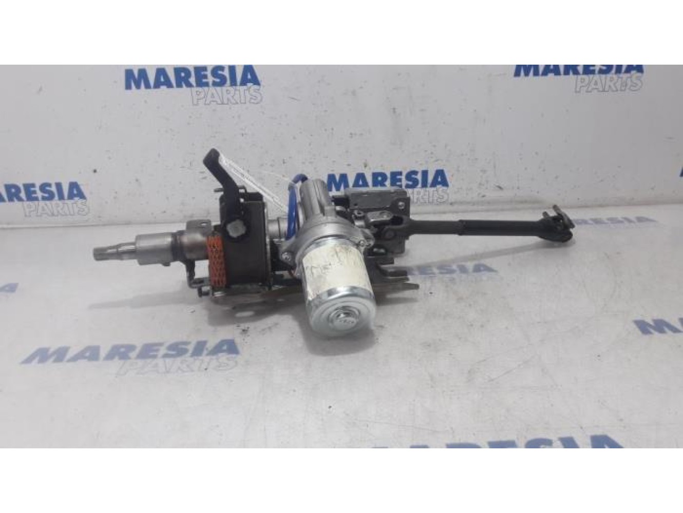 Renault - Twingo - Steering column housing