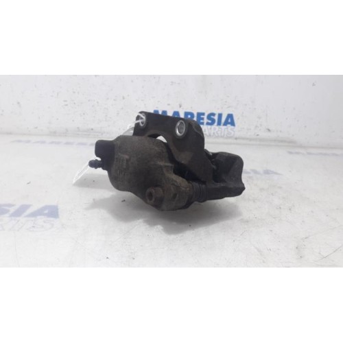Renault - Twingo - Front brake calliper, right