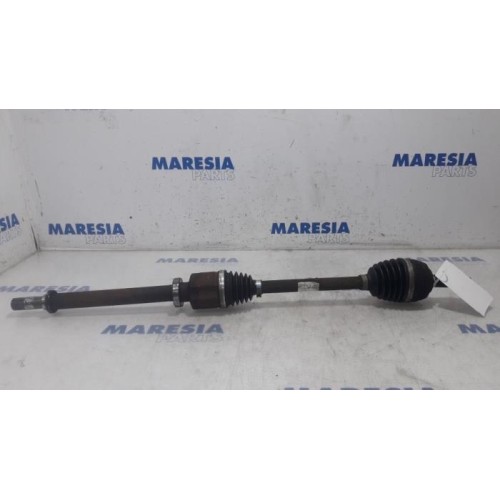 Renault - Megane - Front drive shaft, right