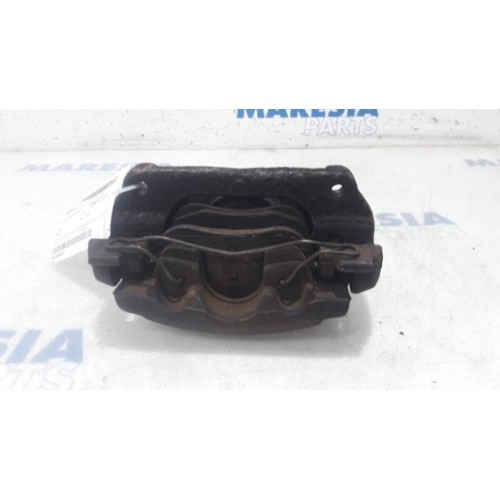 Renault - Megane - Front brake calliper, left