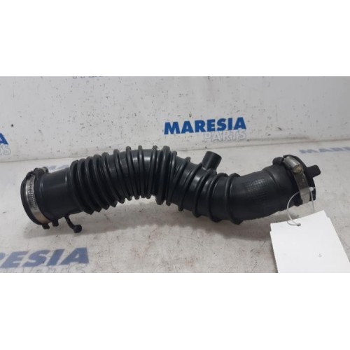 Renault - Megane - Air intake hose