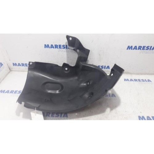 Renault - Megane - Wheel arch liner