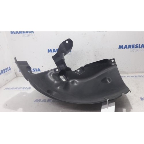 Renault - Megane - Wheel arch liner