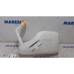 Renault - Grand Scenic - Front windscreen washer reservoir