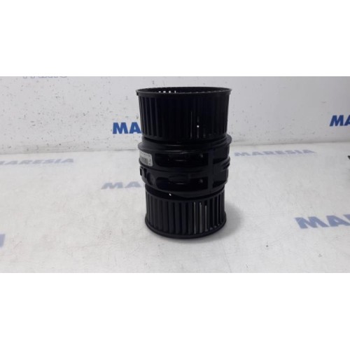 Renault - Grand Scenic - Heating and ventilation fan motor