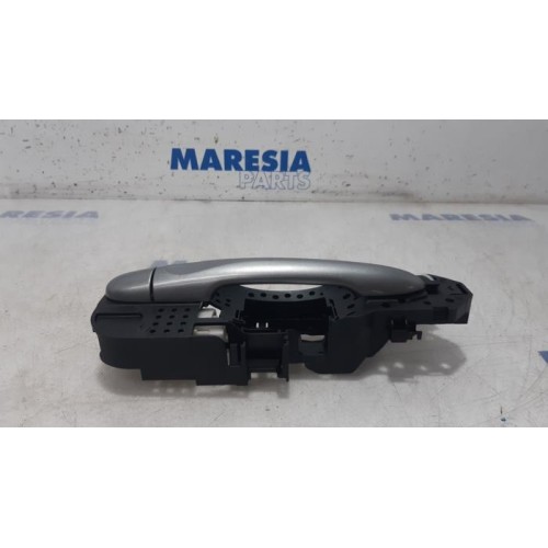 Renault - Grand Scenic - Front door handle 4-door, right