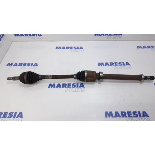 Renault - Clio - Front drive shaft, right