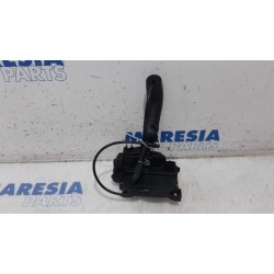 Renault - Megane - Front door lock mechanism 4-door, right