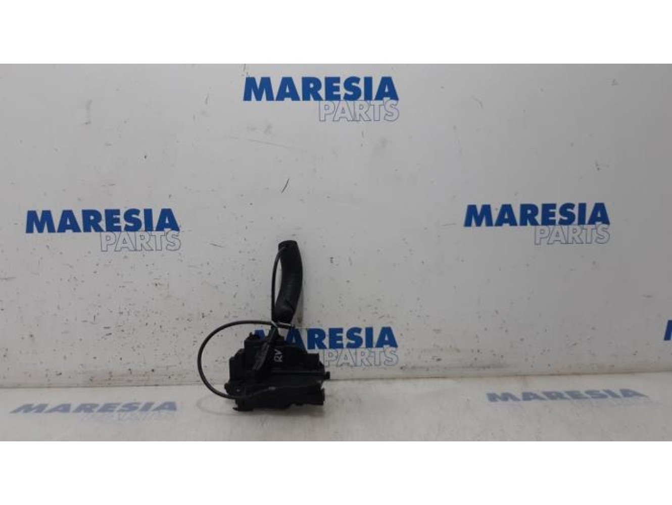 Renault - Megane - Front door lock mechanism 4-door, right