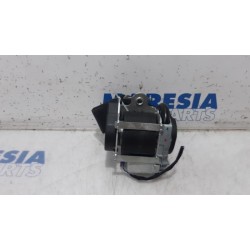 Renault - Megane - Front seatbelt, right