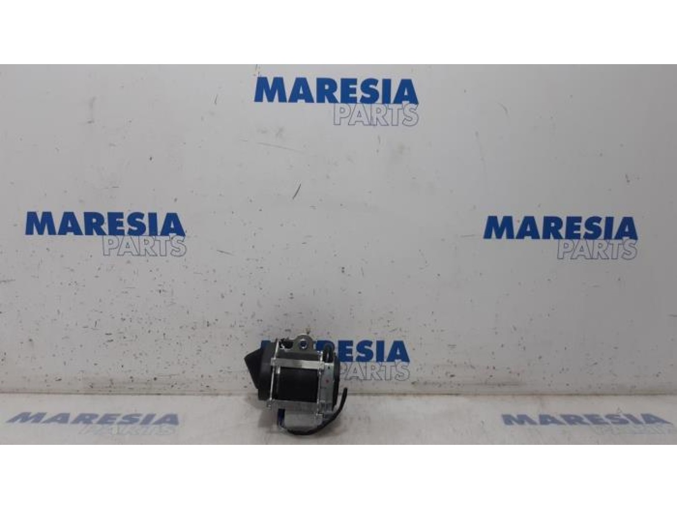 Renault - Megane - Front seatbelt, right