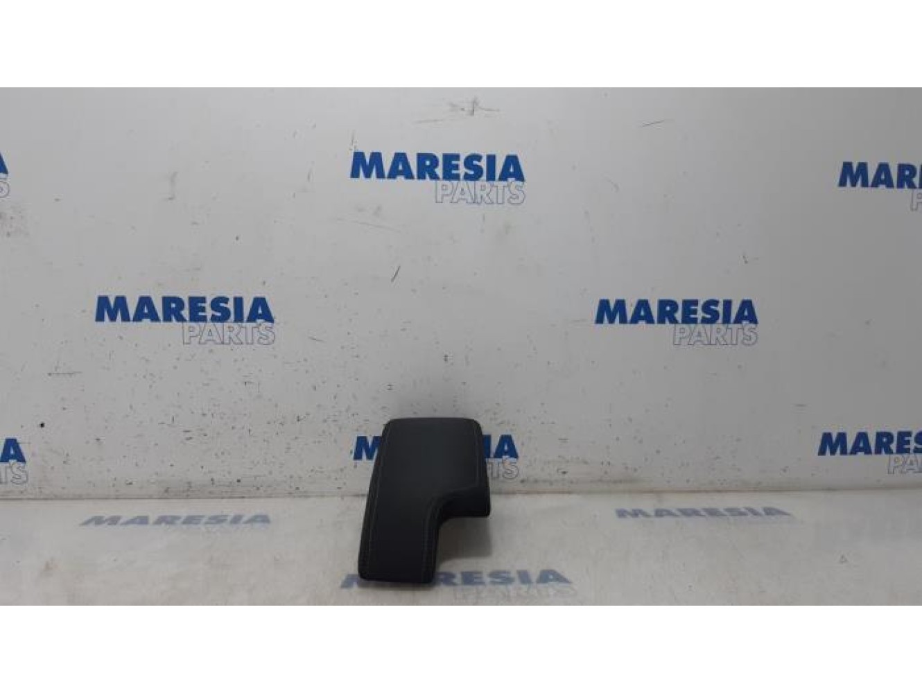 Renault - Megane - Armrest