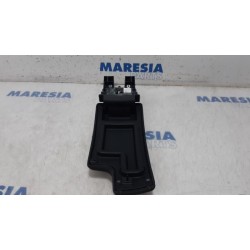 Renault - Megane - Armrest