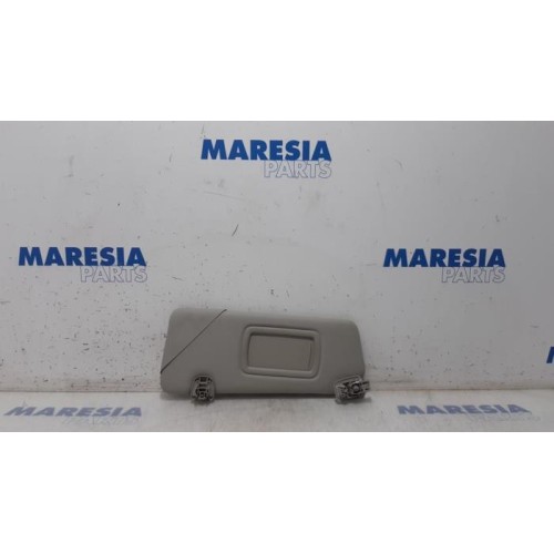 Renault - Megane - Sun visor